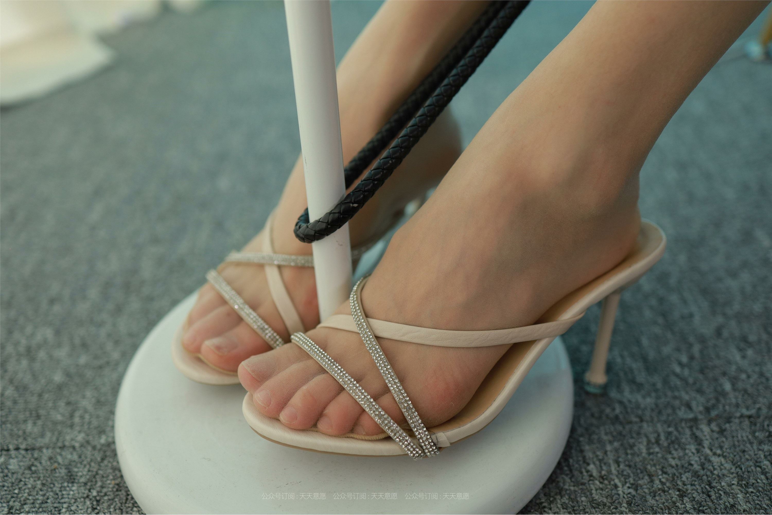 IESS异思趣向  2022.07.09 丝享家 1142：小六《解开束缚》